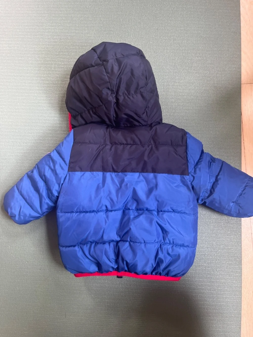 GAP puffer vest